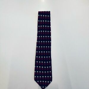 Classic Men's Black and Red Patterned Tie